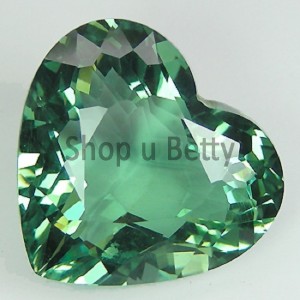 Zelený quartz    32,80 ct srdce   KK40