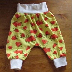 Dětské ,, baggy " jahody vel. 74 cm  DO107